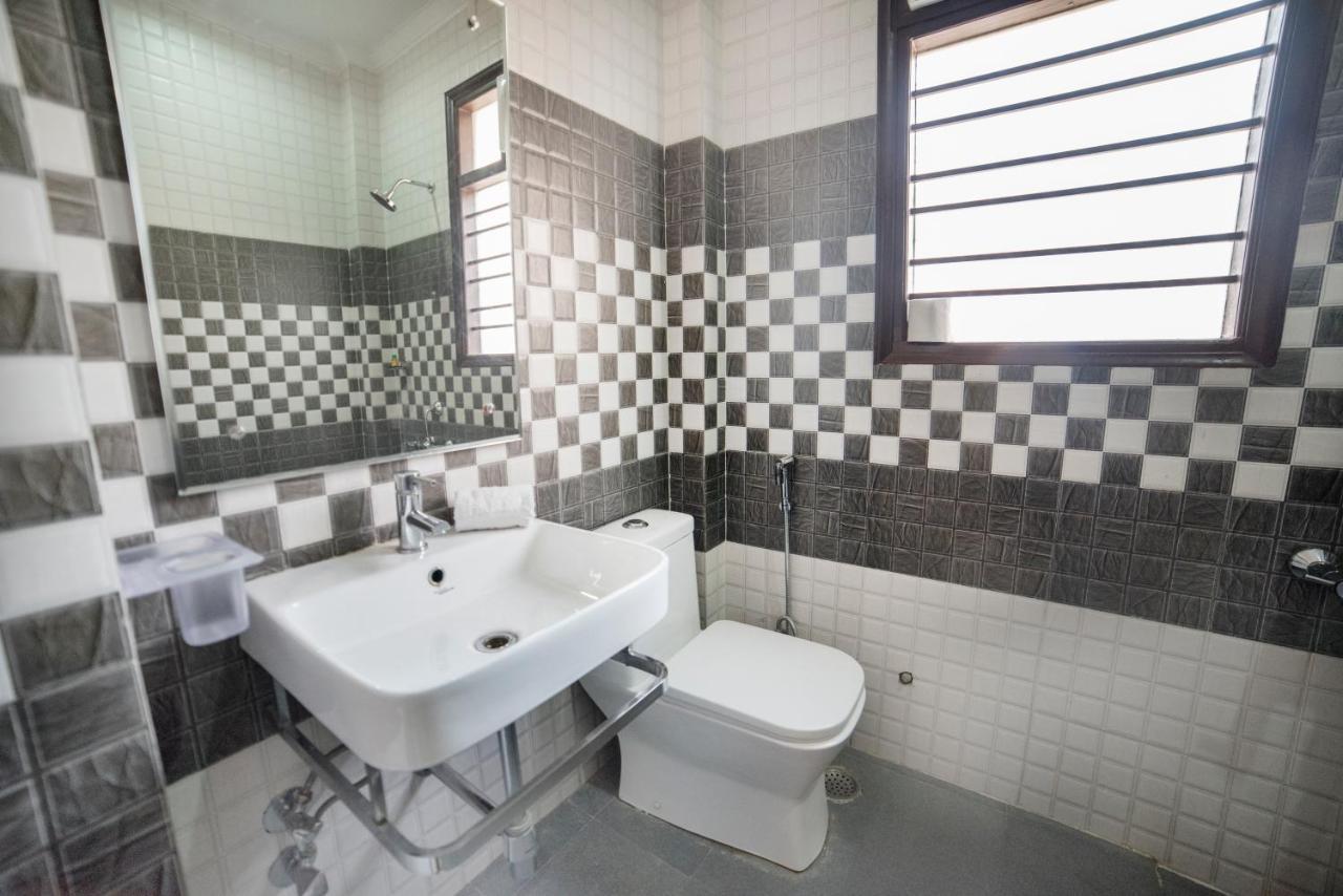 Fabhotel Mannat Residency Sec 52 Gurgaon Eksteriør billede
