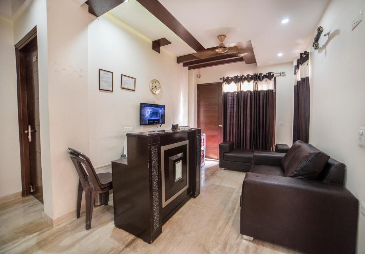 Fabhotel Mannat Residency Sec 52 Gurgaon Eksteriør billede