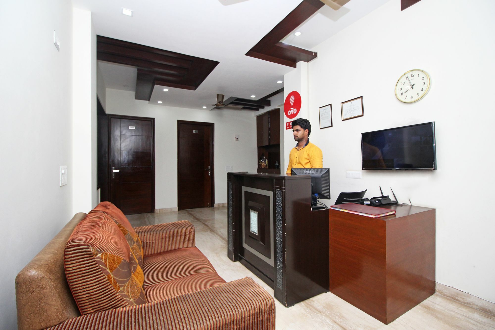 Fabhotel Mannat Residency Sec 52 Gurgaon Eksteriør billede