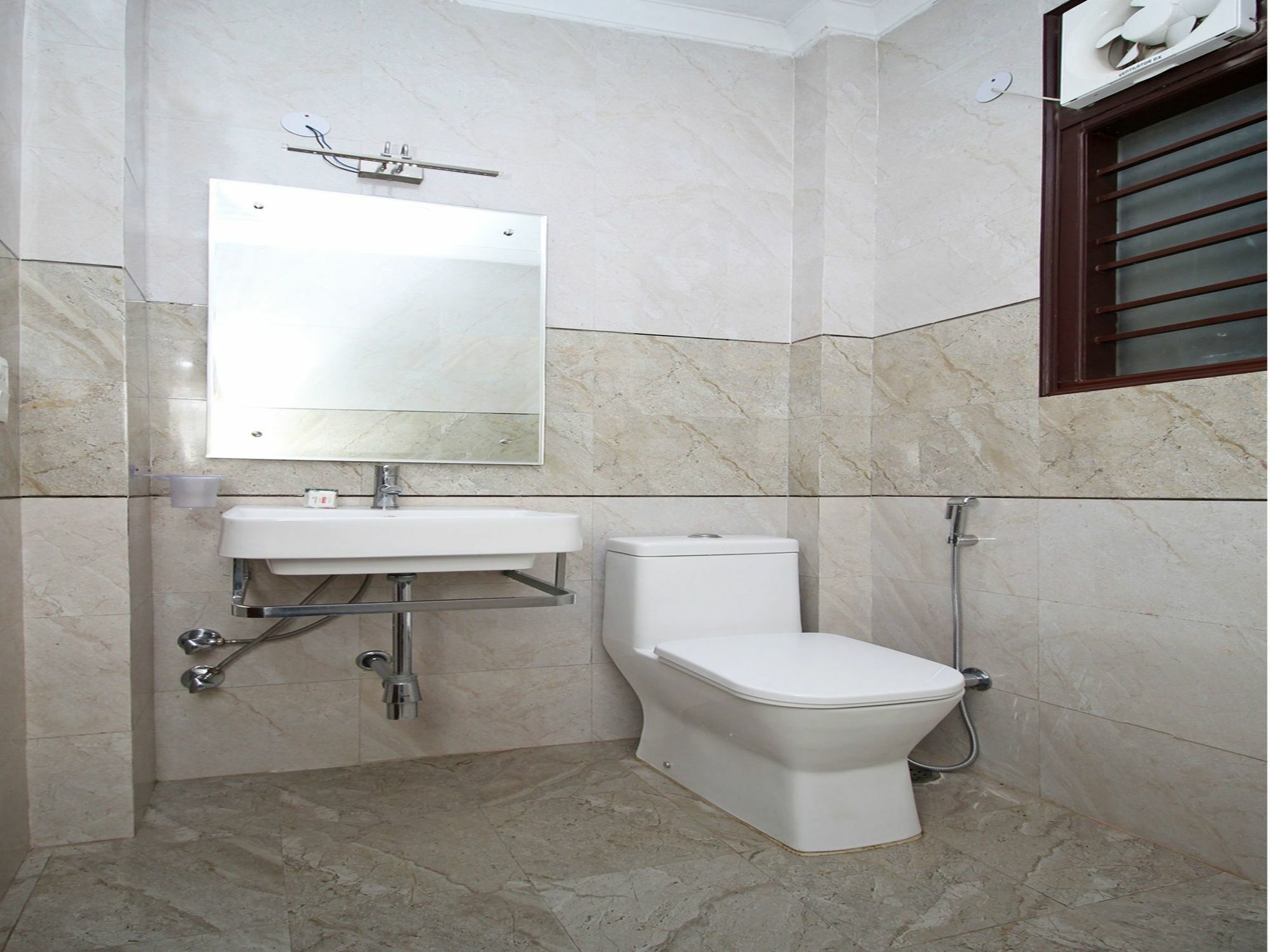 Fabhotel Mannat Residency Sec 52 Gurgaon Eksteriør billede