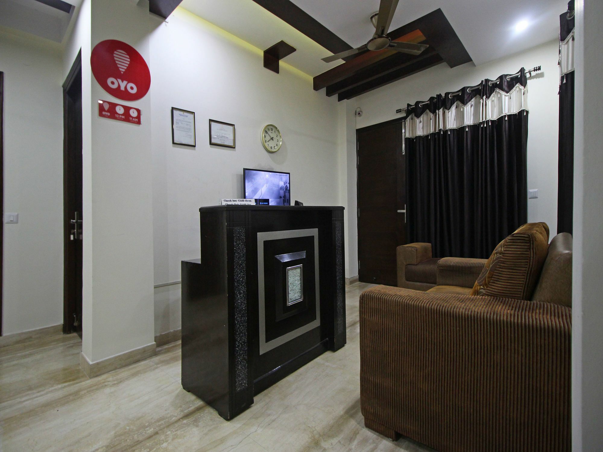 Fabhotel Mannat Residency Sec 52 Gurgaon Eksteriør billede