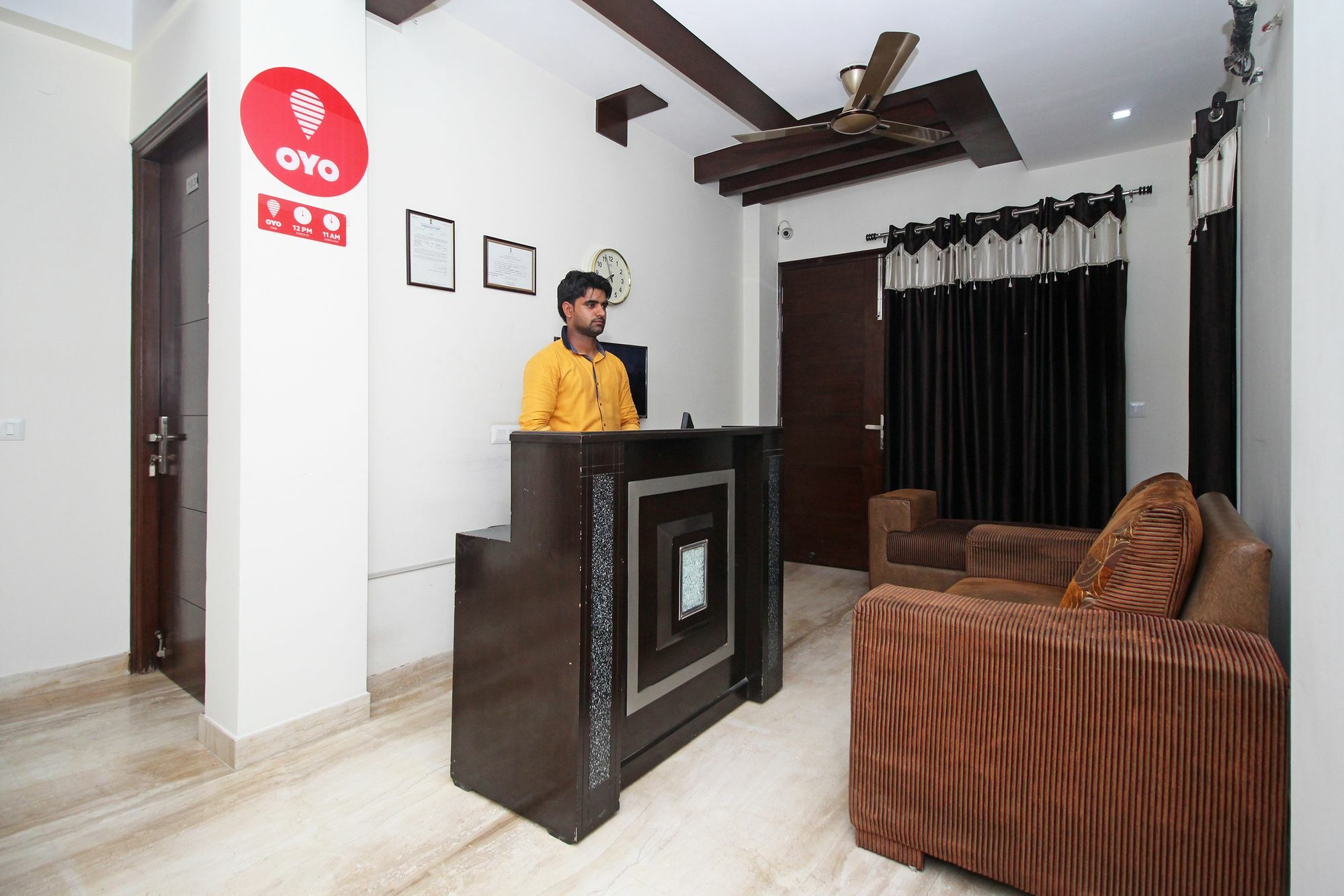 Fabhotel Mannat Residency Sec 52 Gurgaon Eksteriør billede